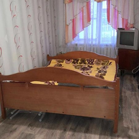 Two-Bedroom Apartment Pokrovskaya, 48 Izyum Zewnętrze zdjęcie